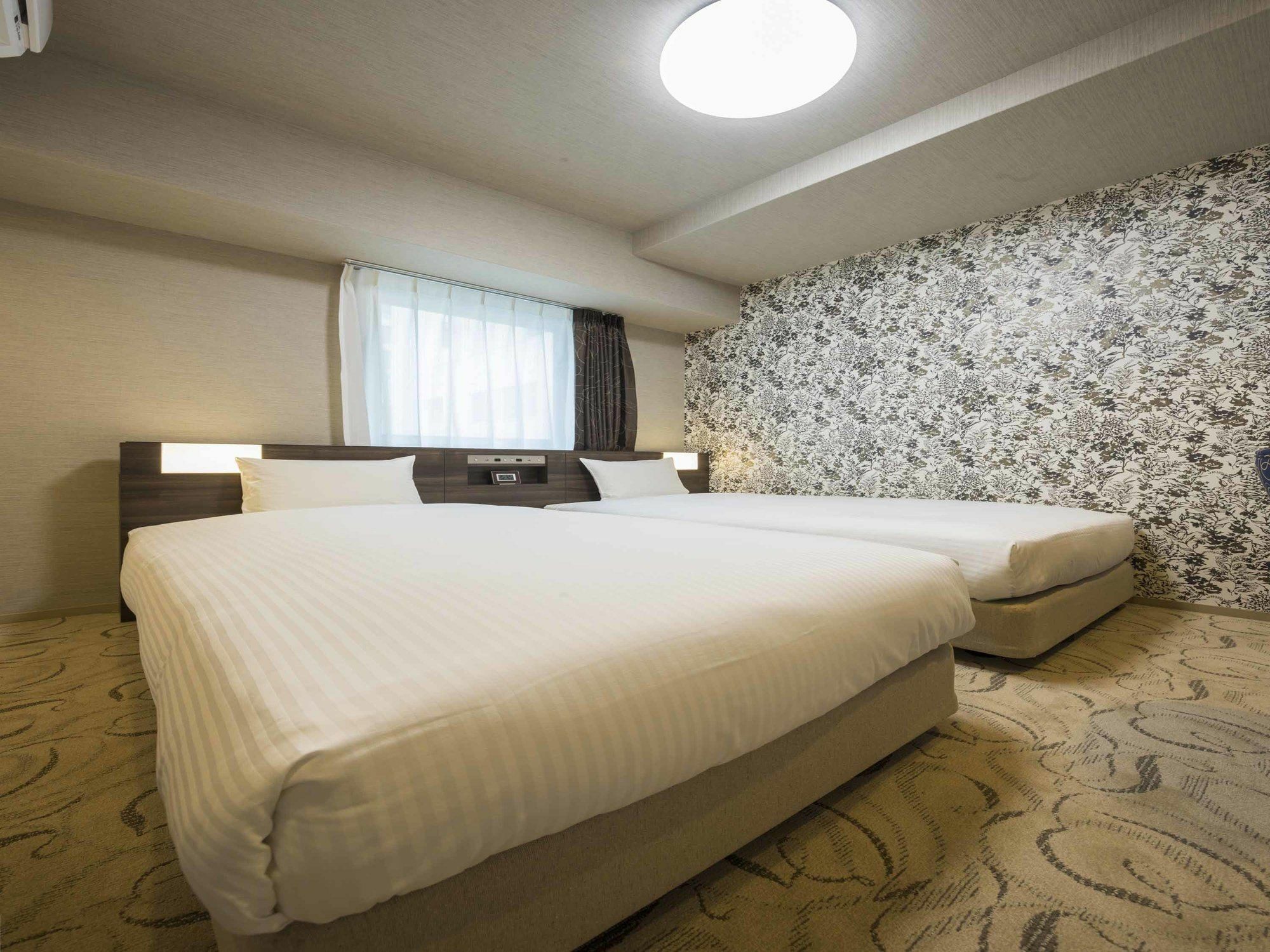 Hotel Wbf Shinsaibashi Osaka Exterior foto
